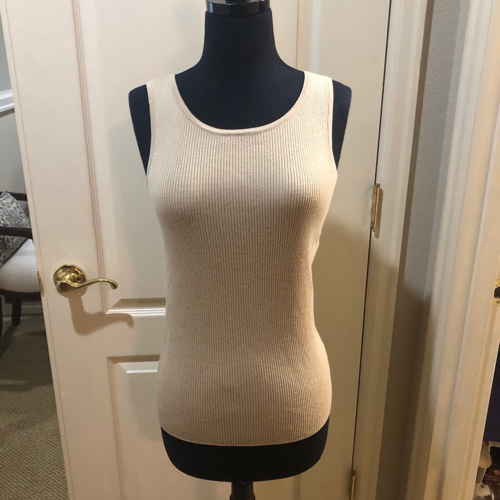 St John Collection Neutral Ribbed 100% Wool Top size small $395